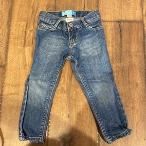 New condition old navy jeans size 3t girls.